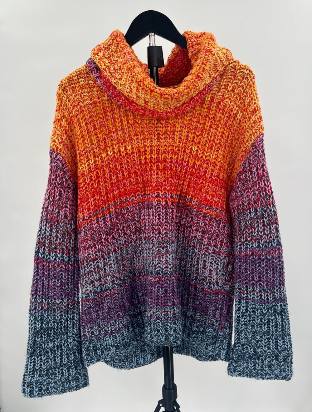Chelsea & Theodore Chunky Knit Ombre Cowl Neck Bell Sleeve Sweater M